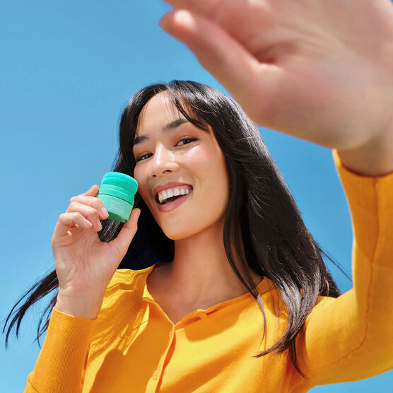 Shampoo a Seco Briogeo Style + Treat Dry Shampoo Puff